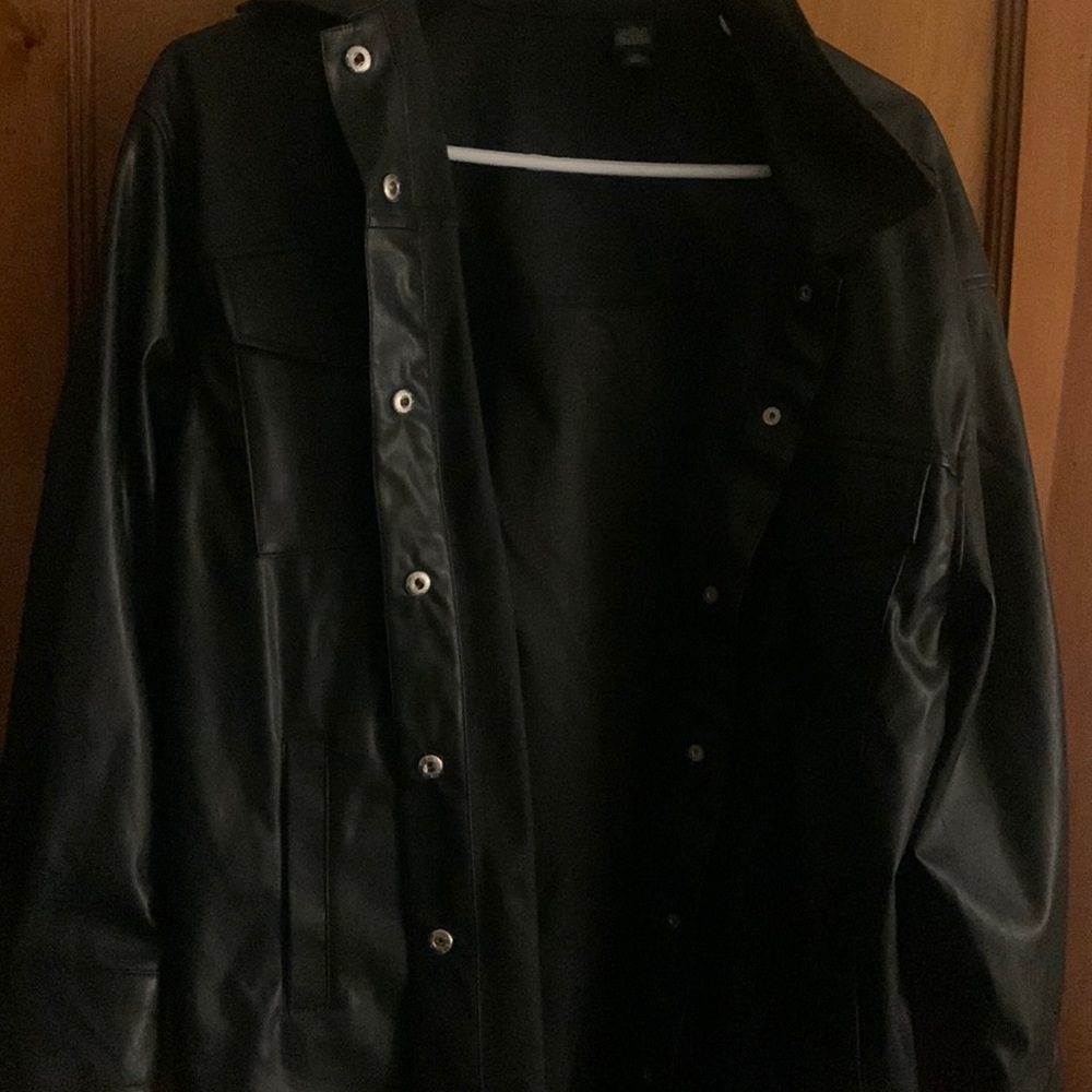 Black leather jacket in good condition